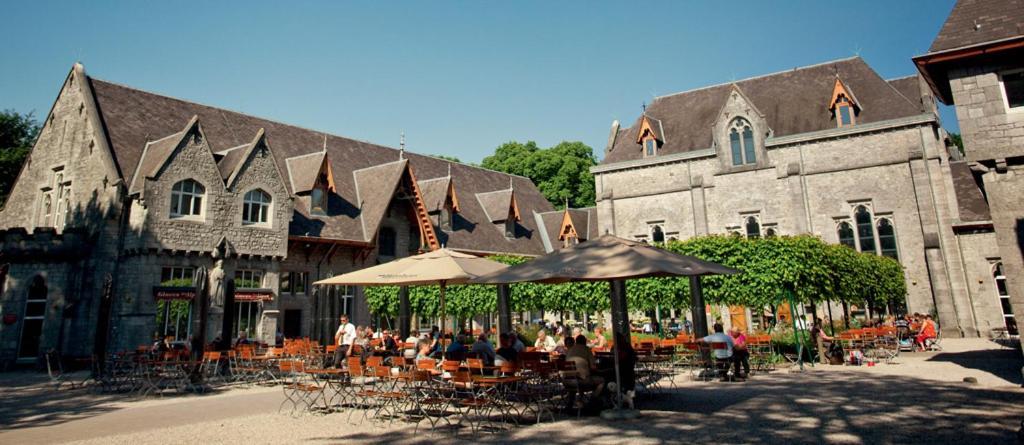 Au Fond Du Jardin Hotel Profondeville Exterior photo